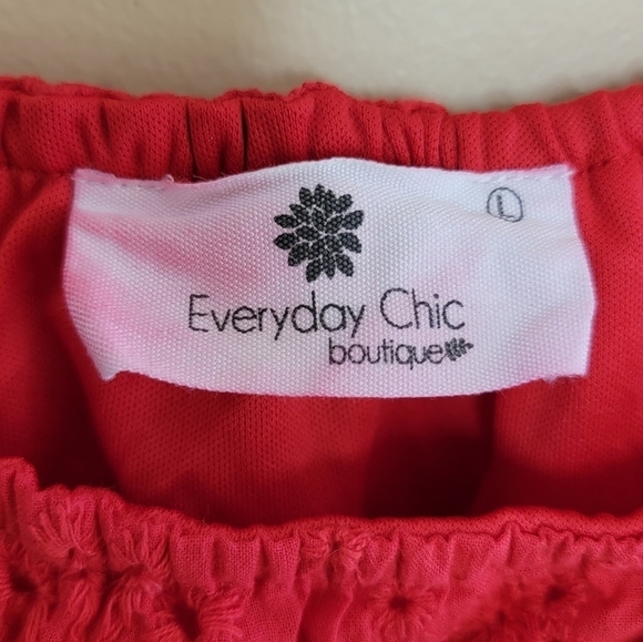 Everyday Chic Boutique | Red Eyelet Cropped Tank Top Size Large - Picture 2 of 4